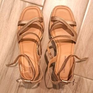 Lucky Brand, Wedge strappy Gold Sandal